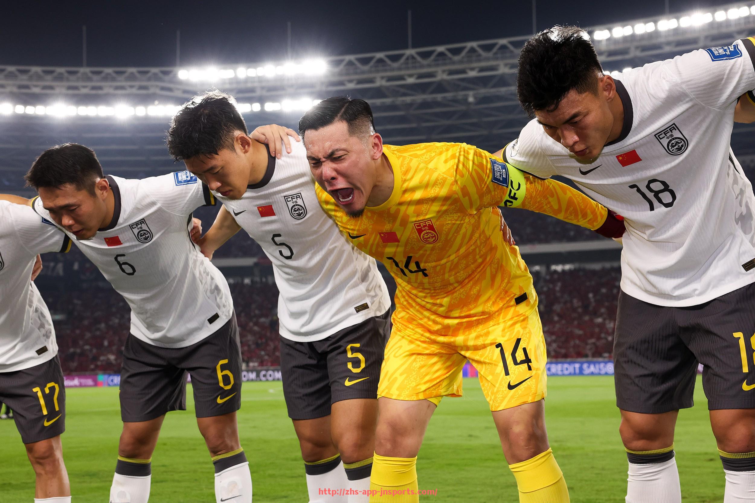 江南体育APP下载-英超神经刀球队：分析英超赛场上表现不稳定的“神经刀”球队